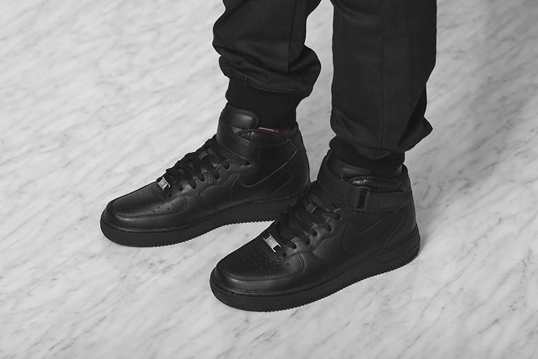 Nike Air Force 1 Mid '07 Triple Black