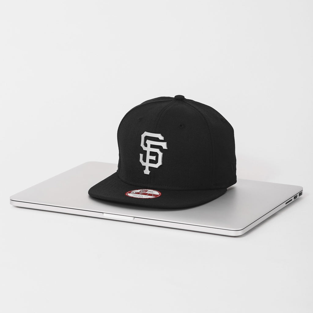 New Era Aluminium 'MacBook Pro' Snapback