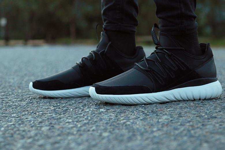 adidas Tubular Radial Black