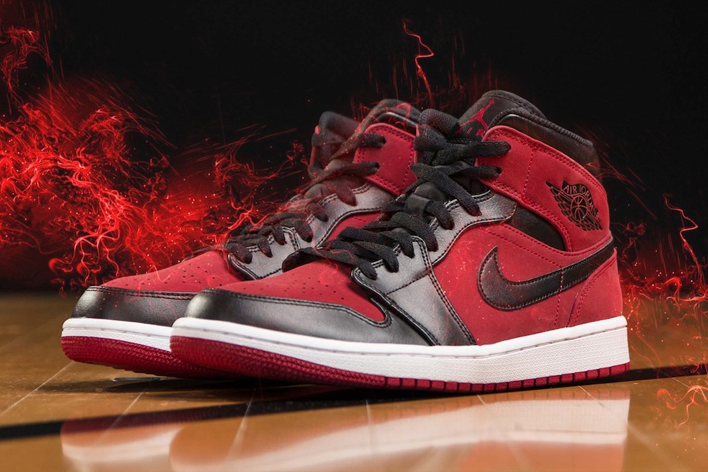 COP AIR JORDAN 1 MIDS NOW!