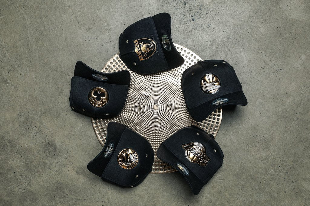 Cop A Mitchell & Ness Black/Gold 110 Snapback