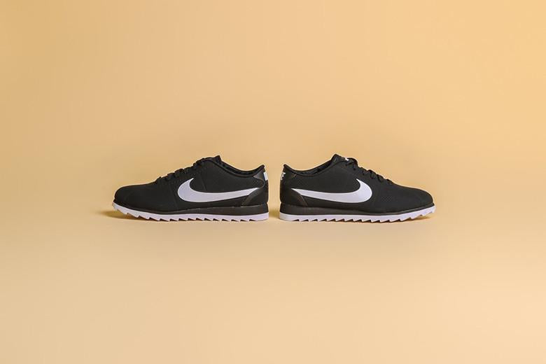 Nike Women's Cortez Ultra Moire Black/White