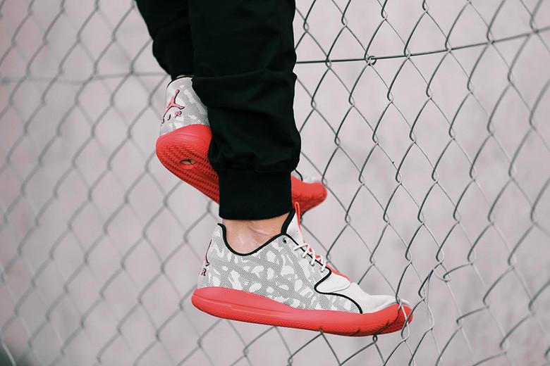 Jordan Eclipse Wolf Grey/Infrared