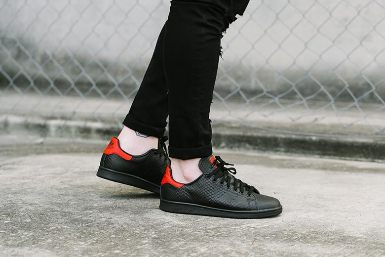 adidas Originals Stan Smith Black/Scarlet