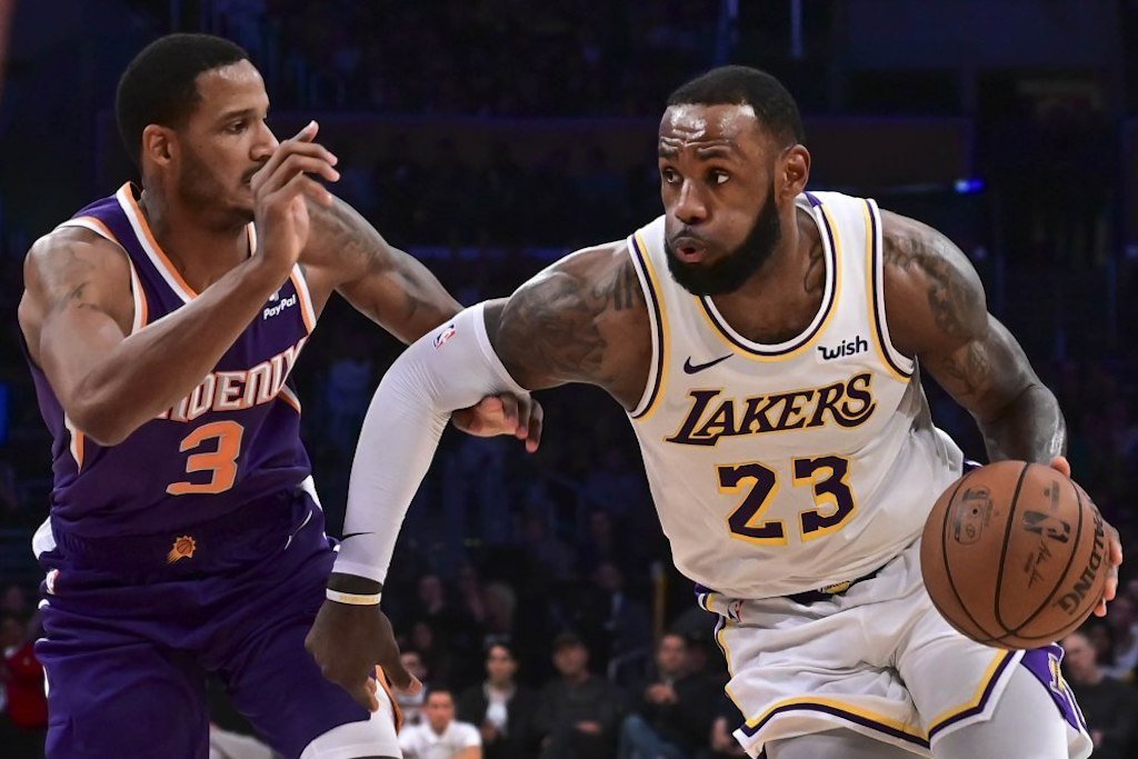 Lakers Are Looking To Add Trevor Ariza To The Team