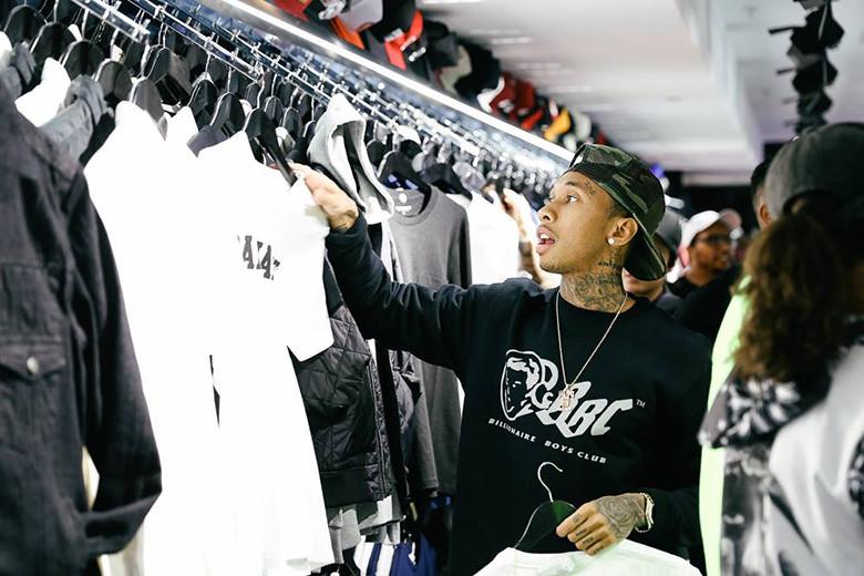 Tyga rocks Goat Crew